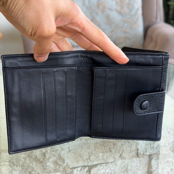 Chanel Compact Wallet (L&L) - Picture 13 of 16